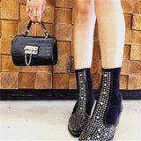 Bota Curta Feminina Cravejada De Strass Tendência Brilho