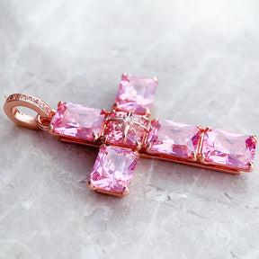 Cruz de Zircônias Quartzo Rosa - Banhado a Ouro Rose