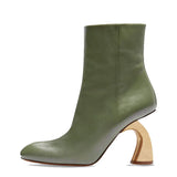 Bota Média Feminina Bico Fino Com Salto Assimétrico Dourado Tendência