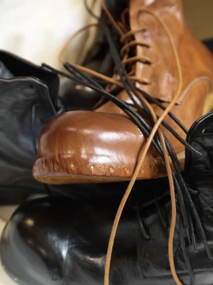 Bota Masculina Curta Para Inverno De Montaria Dedo para Cima Material Resistente  -  Promoção de Inverno 2025