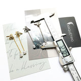 Brincos Folhas Banhado a  Ouro 18K