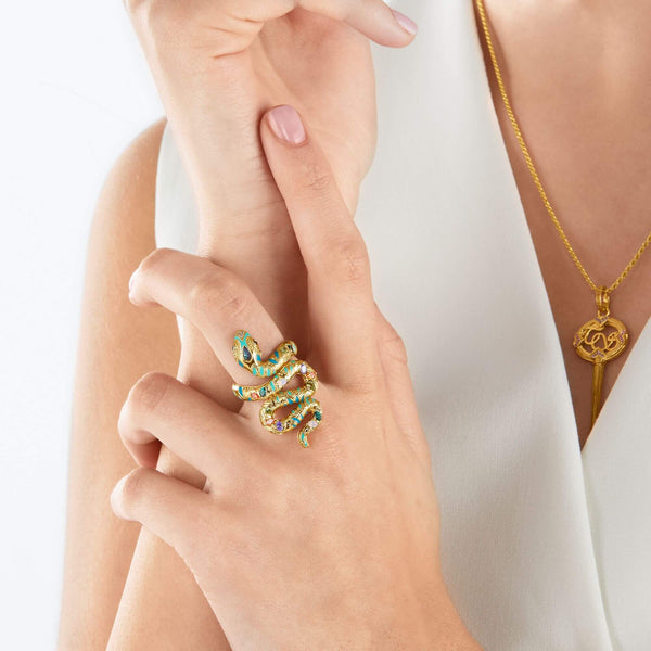 Anel Cobra Mística em Ouro 18k da arquetiposhop.com.br arquetipo da cobra, arquetipo da serpente, anel de cobra, anel de serpente, anel que faz você crescer chegar onde sempre quis e transformando seu interior. 