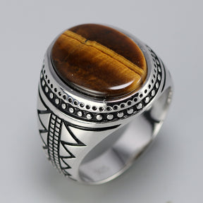 Anel Masculino Tribal Olho de Tigre em prata 925 e olho de tigre para mãos grandes , anel de sinete masculino em prata, da arquetiposhop.com.br