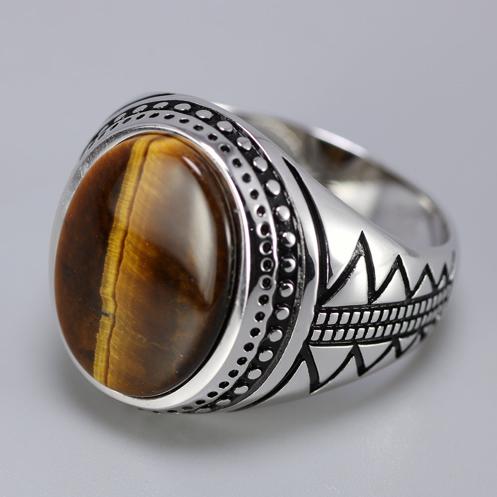 Anel Masculino Tribal Olho de Tigre em prata 925 e olho de tigre para mãos grandes , anel de sinete masculino em prata, da arquetiposhop.com.br