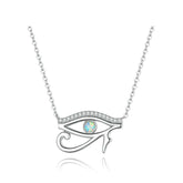 O Colar Olho de Hórus em Prata e banho de ródio branco é um símbolo antigo egípcio que representa proteção, poder. Principal símbolo do Arquétipo de Cleopatra na modernidade. Você pode ter esse símbolo em um lindo Colar para usar todos os dias!