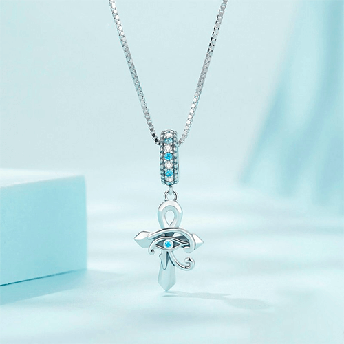 Colar Cruz Ansata Femino, em prata e zirconias olho de horus arquetipo de cleopatra, como ativar o arquetipo de cleopatra, como ativar arquetipo, lado luz e lado sombrada arquetiposhop.com