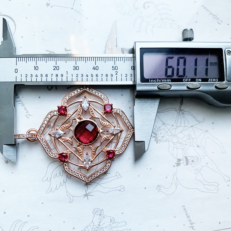 Colar Muladhara Chakra01 Prata 925 Rose com Zircônias feito a mão é perfeito para quem deseja manifestar o chakra raiz, muladhara em prata 925, comprar colar muladhara em prata, como ativar o chakra muladhara, como equilibrar o chakra muladhara, chakra 01 como ativar, como quilibrar chakra, o que é muladhara, arquetiposhop.com.br comprar colar muladhara, comprar colar raiz