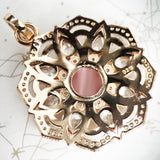 Colar Sashara Lotus Chakra07 Prata 925 Rose é feito a mão e perfeito para quem dejeja como equilibrar seu chakra sashara, como ativar o chakra 07 ou lotus, comprar colar flor de lotus prata, comprar colar sashara chakra em prata 925, controlar chakra sashara, como equilibrar o chakra sashara, arquetiposhop.com.br