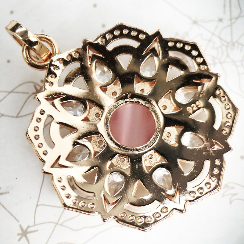 Colar Sashara Lotus Chakra07 Prata 925 Rose é feito a mão e perfeito para quem dejeja como equilibrar seu chakra sashara, como ativar o chakra 07 ou lotus, comprar colar flor de lotus prata, comprar colar sashara chakra em prata 925, controlar chakra sashara, como equilibrar o chakra sashara, arquetiposhop.com.br